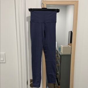 Lululemon size 2 Wunder Under 7/8 Leggings